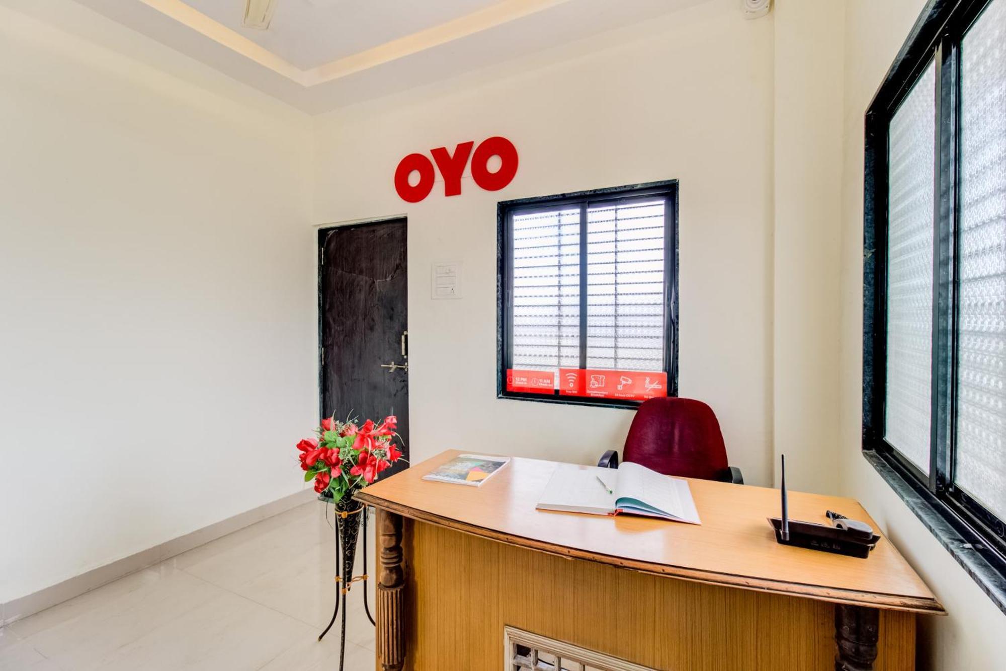 Hotel O City Center Dhule Buitenkant foto